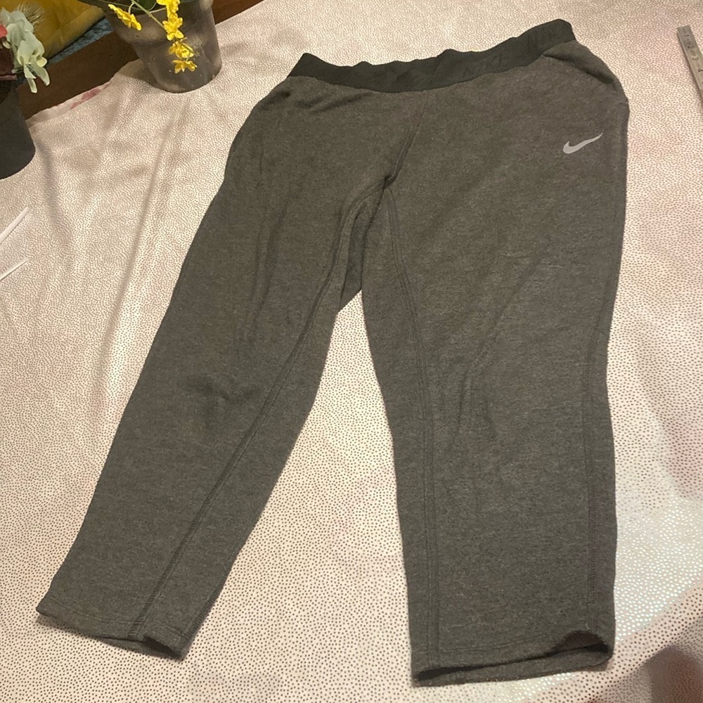 Nike women’s capri size M - Picture 3 of 14